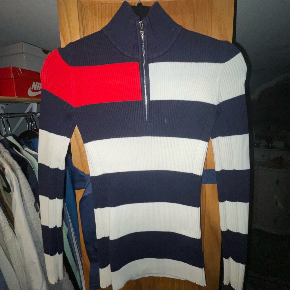 Long sleeve sweater